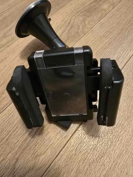 Photo of free Car phone mount (Central Caversham RG4) #2