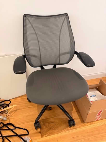 Photo of free Humanscale Liberty Task Chair (Highbury N5) #1