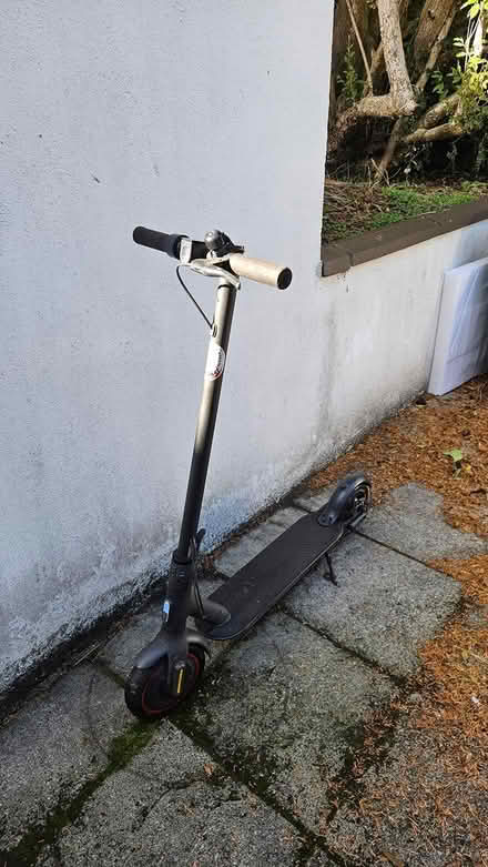 Photo of free E-scooter (D09H1K2) #2