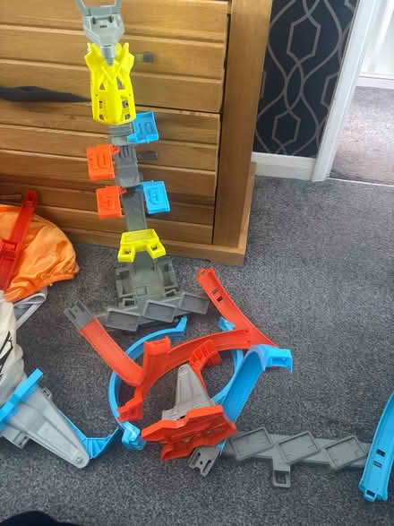 Photo of free Hot wheels track (TW12) #1