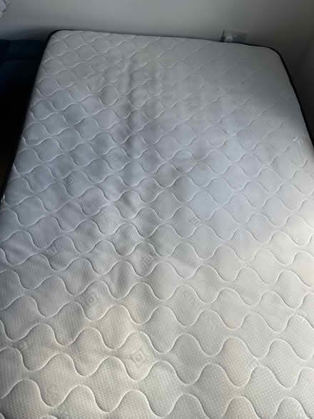Photo of free Double mattress like new (Westbourne Park W11) #1