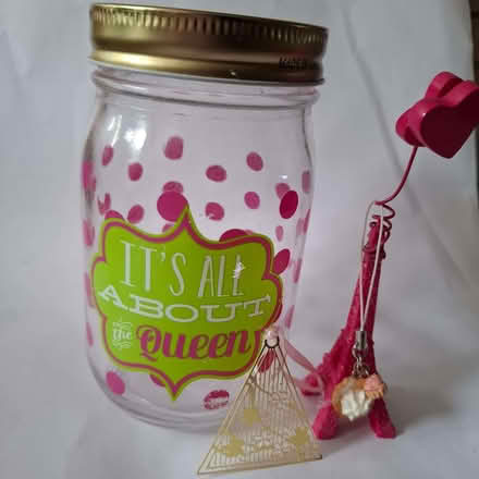 Photo of free odd decoration bits (Emmbrook RG41) #1