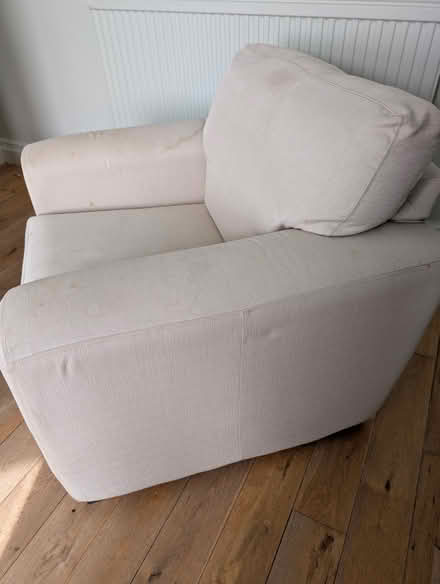 Photo of free Single seater sofa/armchair (Tolworth KT6) #3