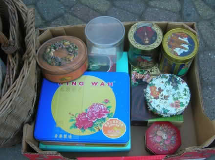 Photo of free tins & baskets & wreaths,oh my (san rafael/santa venetia) #2