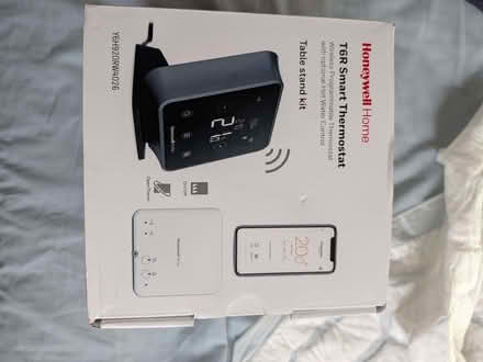 Photo of free Honeywell T6R Smart Thermostat - faulty display (Hersham KT12) #1