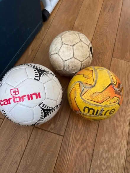 Photo of free 3 Footballs (CM12) #1