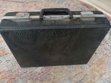 Photo of free Briefcase (Bearton SG5) #1
