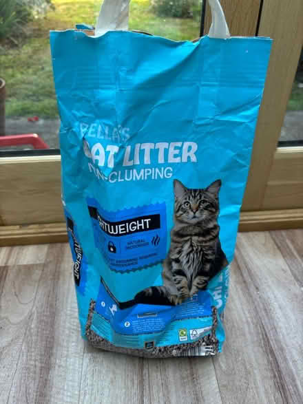 Photo of free Cat litter (Castle CB4) #3