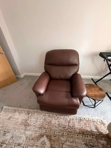 Photo of free Recliner seat with wired remote (EN8) #3