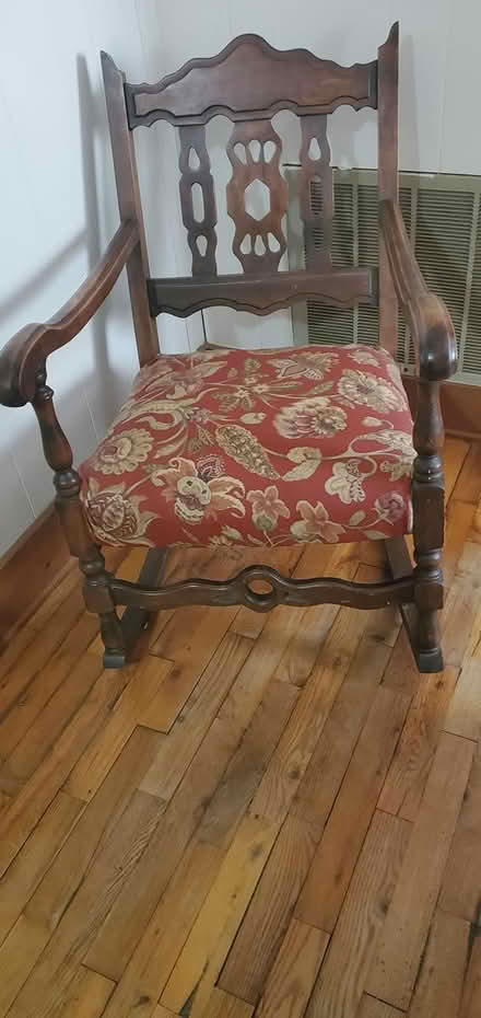 Photo of free Vintage Rocking Chair (Fancy Gap) #1
