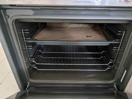 Photo of free Bosh built in oven (Ladywell SE4) #4