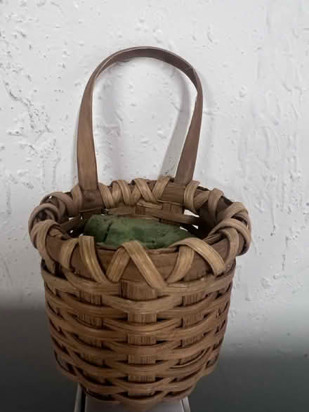 Photo of free Small wicker hanging basket (Sunnyvale - Ponderosa Park) #2