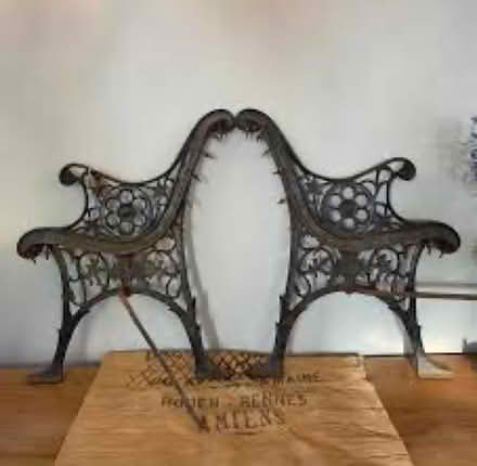 Photo of cast iron bench ends (caterham CR3) #4