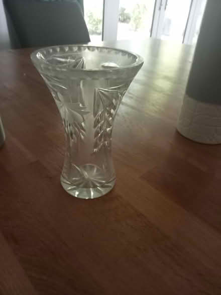 Photo of free Crystal vase (Bracknell RG12) #1
