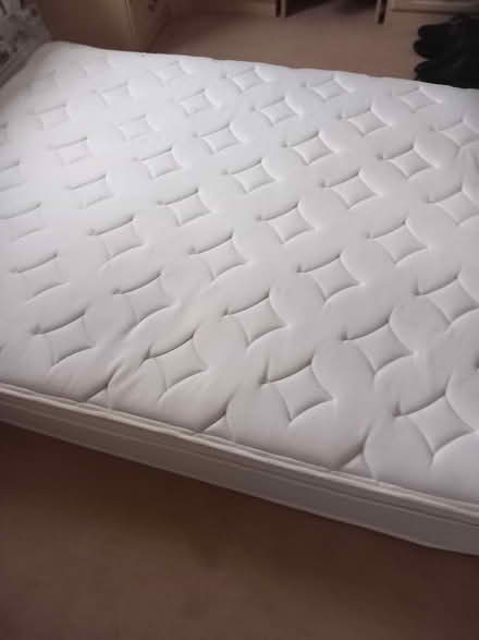 Photo of free Mattress Kingsize (Alstone GL51) #3