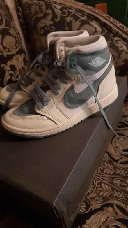 Photo of free Jordans sz 4 (Drovers way N7) #3