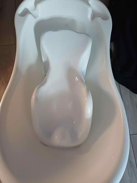 Photo of free Boots bath tub and support (Hackney N16) #2