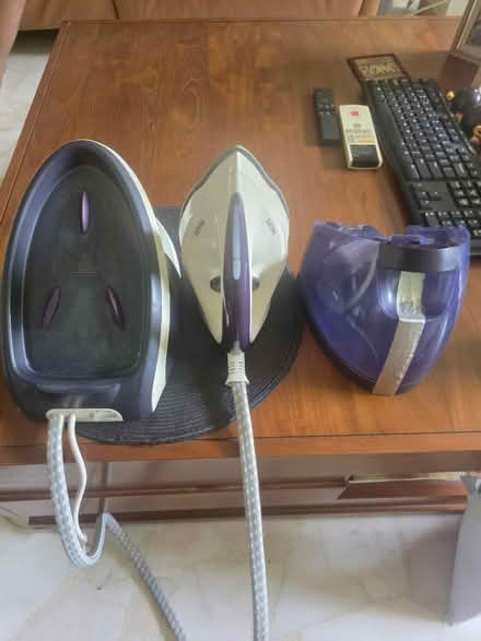 Photo of free philips steam iron (Marsiling rise, 730128) #1