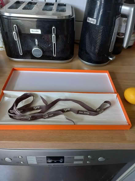 Photo of free Hermes empty box (Roundhill area brighton BN2) #3