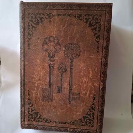 Photo of free Fake book box (Emmbrook RG41) #1