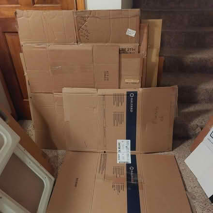 Photo of free boxes for moving (College Avenue/ Columbia Road) #1