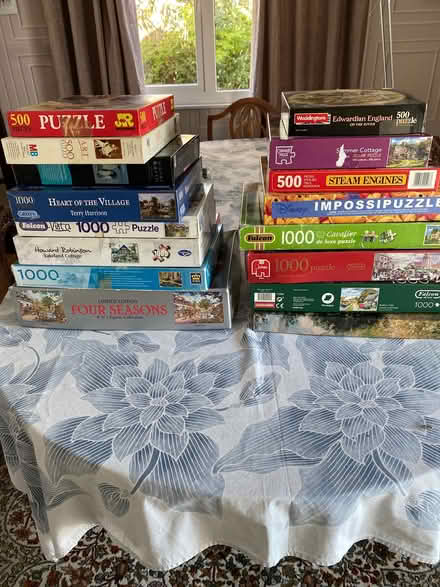 Photo of free 1000 piece jigsaws (Hunmanby YO14) #1