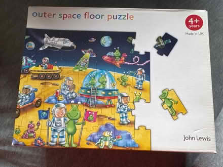 Photo of free Outer space floor puzzle 4+ (Totteridge, High Wycombe, HP13) #1