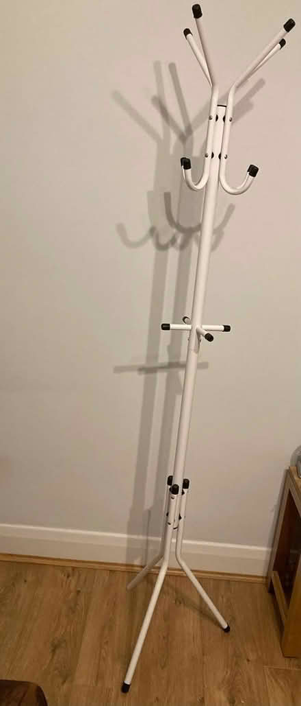 Photo of free White coat stand (Central Morden) #1