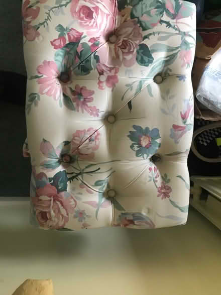 Photo of free Bedroom stool with upholstered top (Sockbridge CA10) #2