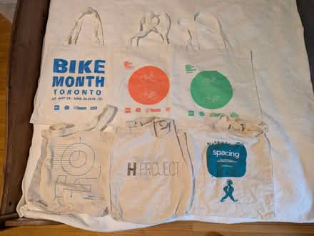 Photo of free Reusable cotton bags (Bloor St W & South Kingsway) #1