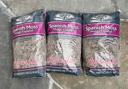 Photo of free 3 bags of Spanish moss (Central San Rafael) #1