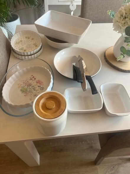 Photo of free Kitchen crockery (Stourport-on-Severn DY13) #1