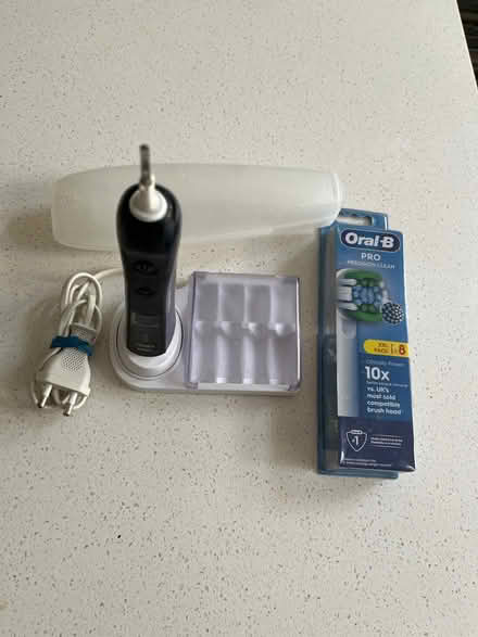 Photo of free Oral B electric toothbrush (Peppard Common RG9) #1