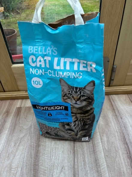 Photo of free Cat litter (Castle CB4) #2