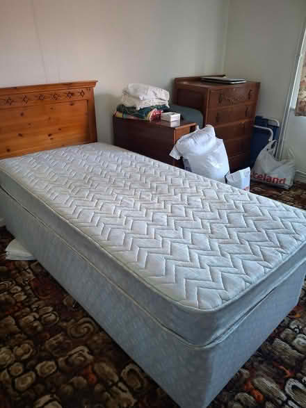 Photo of free Single bed complete with headboard (Scunthorpe DN16) #2