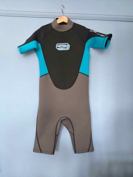 Photo of free Child’s wet suit: awaiting collection (Tilehurst RG30) #1