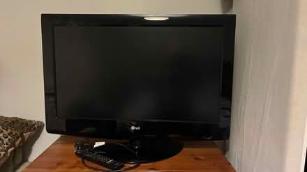 Photo of free LG 32 inch TV (Shenley WD7) #1