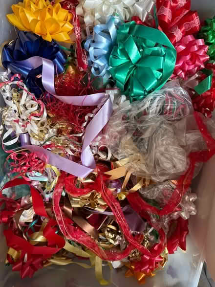 Photo of free Gift bags, bows and tissue paper (Vic Park north of Eglinton) #3