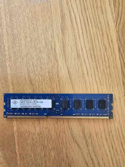 Photo of free 4gb memory card for computer (Langney Point BN23) #3