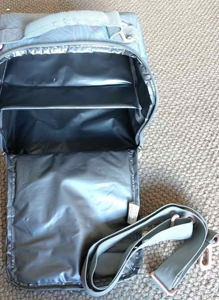 Photo of free Lunch box, wipe-clean, internal shelf (Corstorphine EH12) #2