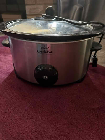 Photo of free Slow Cooker / Crock Pot (Potters Bar EN6) #1
