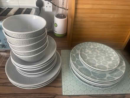 Photo of free Plates and bowls (horwich bolton BL6) #1