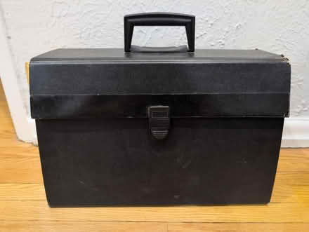 Photo of free Paper organizer (Bloor St W & South Kingsway) #1