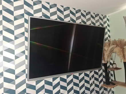 Photo of free 45" lg tv (Southsea, PO5) #1