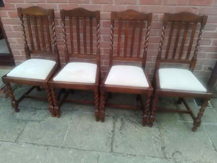 Photo of free Oak dining chairs (Ecclesall S11) #1