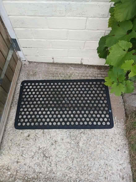 Photo of free rubber outside doormat (Formby L37) #1