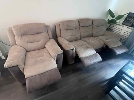 Photo of free Sofa (Chiswick W4) #2
