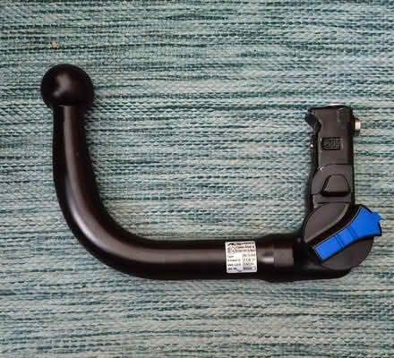 Photo of free Heavy duty tow bar (Northolt UB5) #1