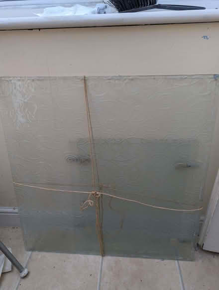 Photo of free Patterned internal glass (Crossways DA1) #1