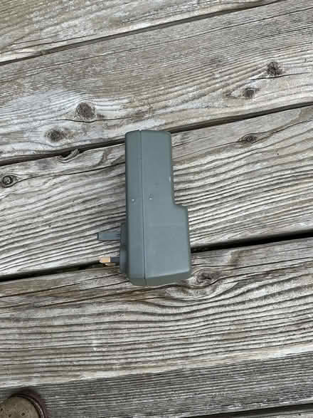 Photo of free AA Battery charger (Merchiston EH10) #2